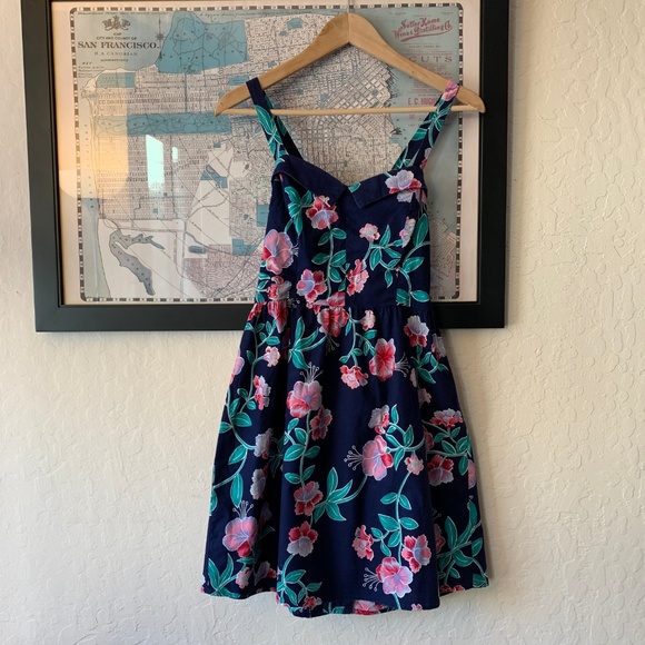 Hawaiian print floral cotton sundress - Picture 3 of 8